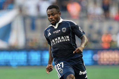 Moses Simon for Paris FC