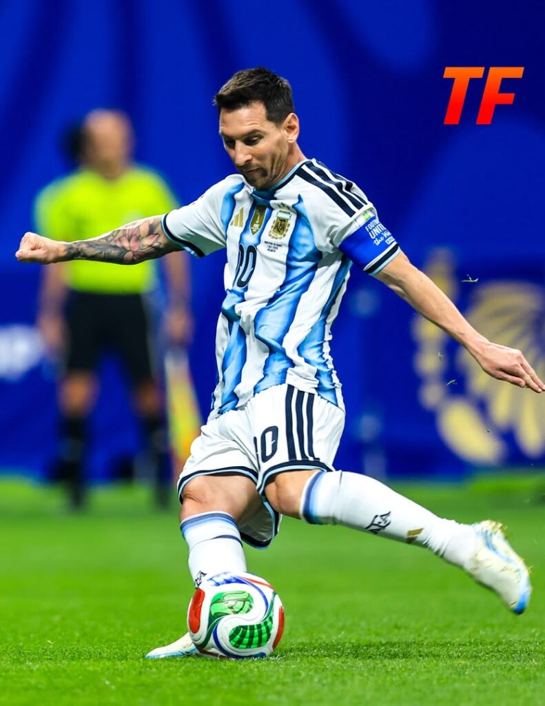 Lionel Messi of Argentina wearing the 10 blue and white striped jersey takes a penalty kick during Argentinaaposs 3 2 victory over Egypt in the FIFA World Cup 2026 Round of 16 at Atlanta Stadium in Atlanta Georgia on July 7 2026 A referee in yellow stands in the background  trybalnews